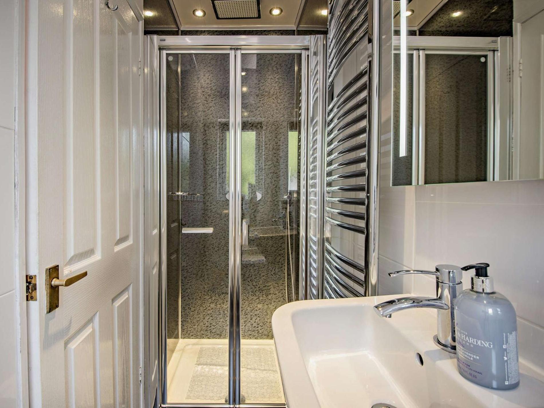 Вилла 6 Bed In Keswick 90333 Экстерьер фото